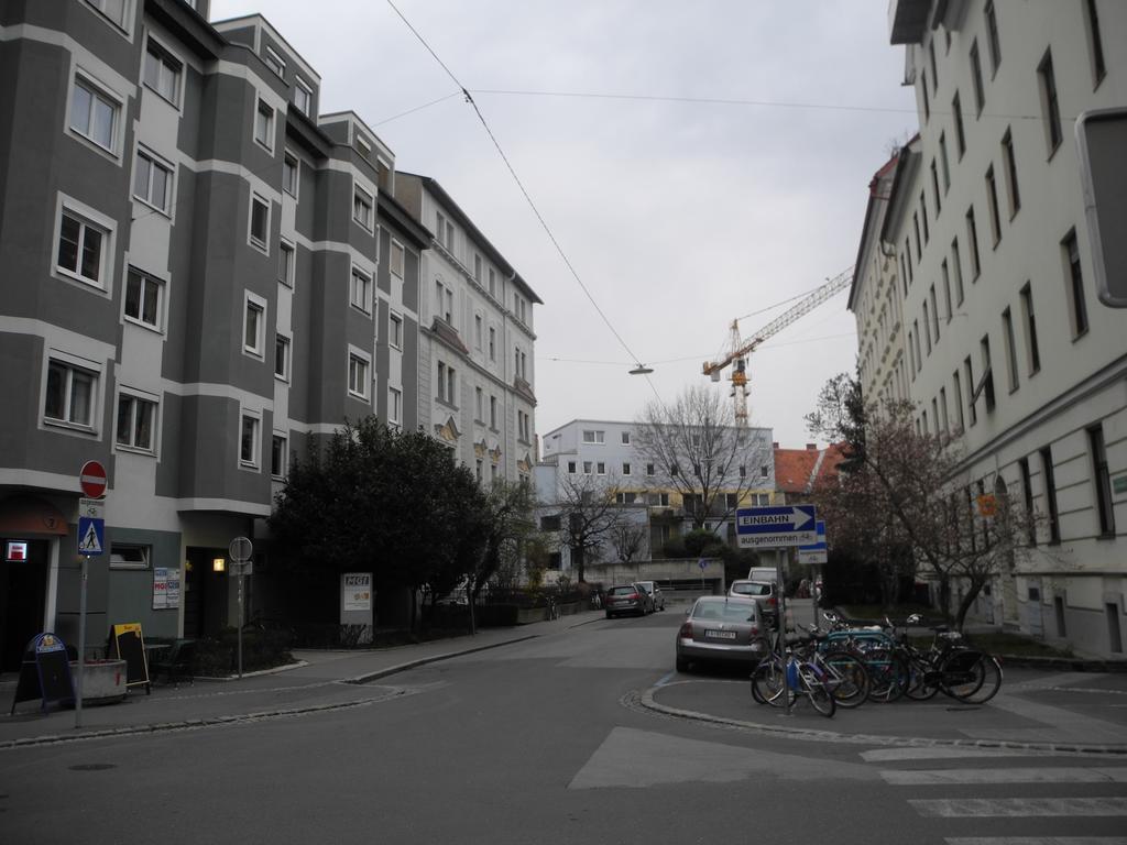 Grazer Spatz Buitenkant foto
